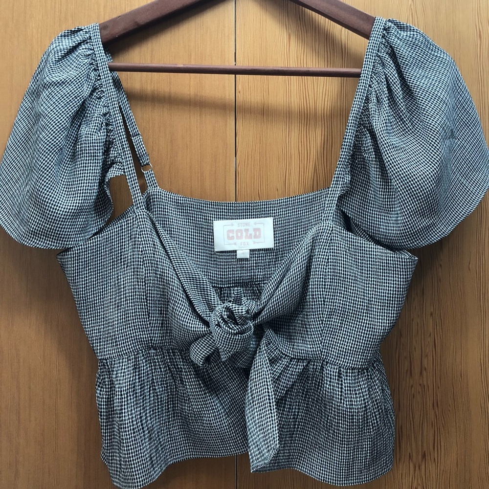 STONE COLD FOX Crop Top